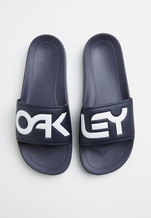 Oakley - Summerville slide - fathom
