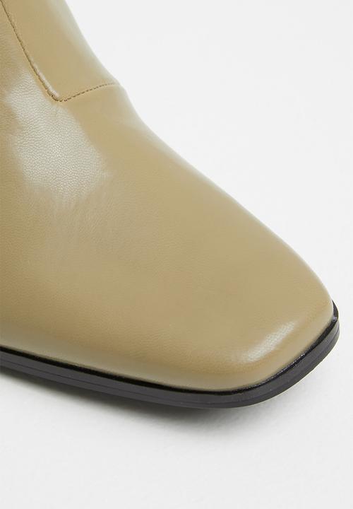 Z_Code_Z - Olivia set-back heeled ankle boot - khaki