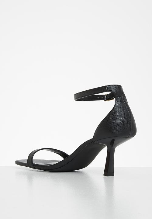 Steve Madden - Blaire stiletto kitten heel - black patent