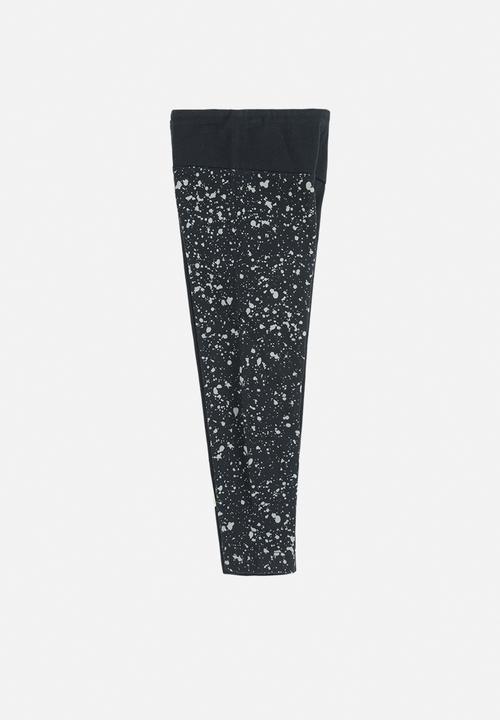 Nike - Nkg splatter grapjic legging - black