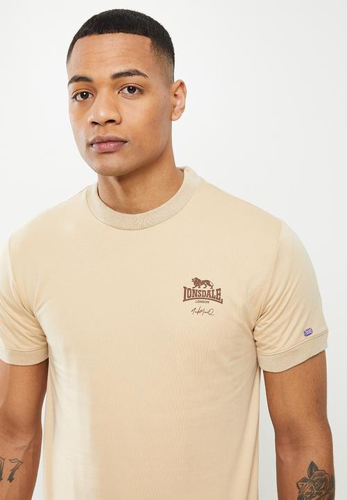 Lonsdale - Shorts & T-shirt set - camel & chocolate