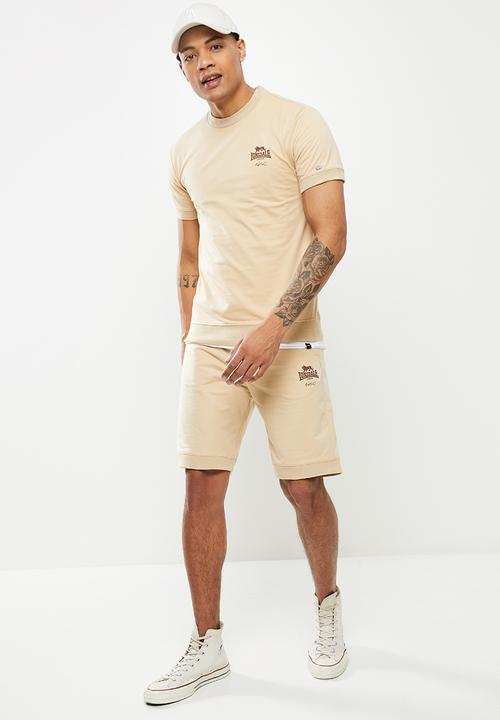 Lonsdale - Shorts & T-shirt set - camel & chocolate
