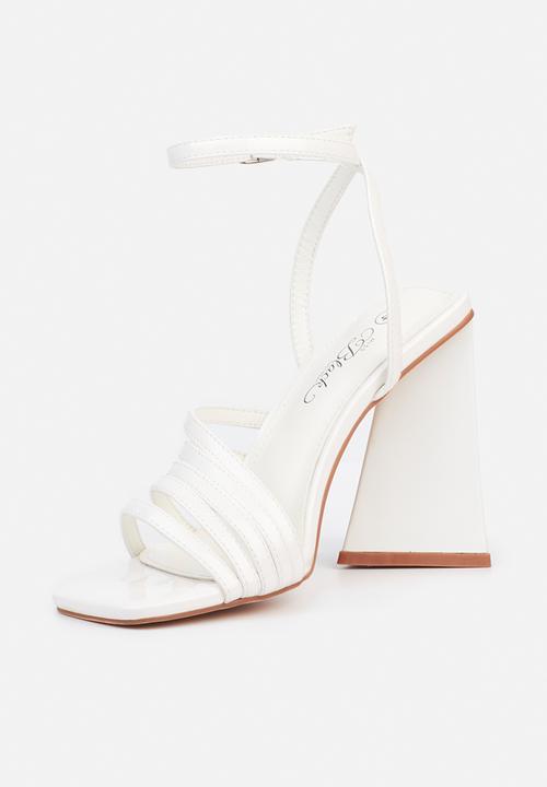 Miss Black - Trilogy1 block heel - white