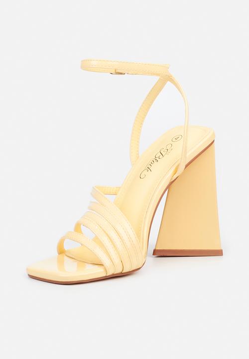 Miss Black - Trilogy1 block heel - yellow