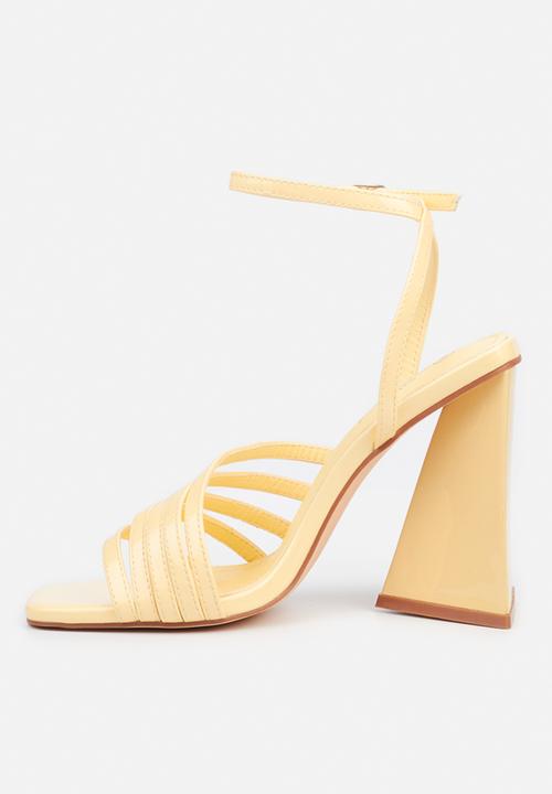 Miss Black - Trilogy1 block heel - yellow
