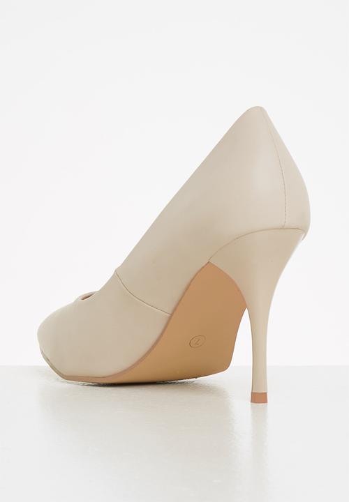 Superbalist - Classic court stilleto - oatmilk