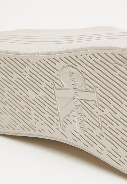 Calvin Klein - Vulcanized flatform laceup co - eggshell