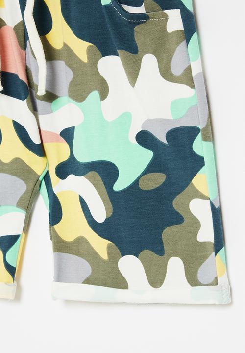 Pop Candy - Boys camo sweat shorts - multi
