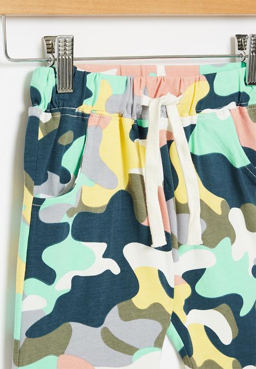 Pop Candy - Boys camo sweat shorts - multi