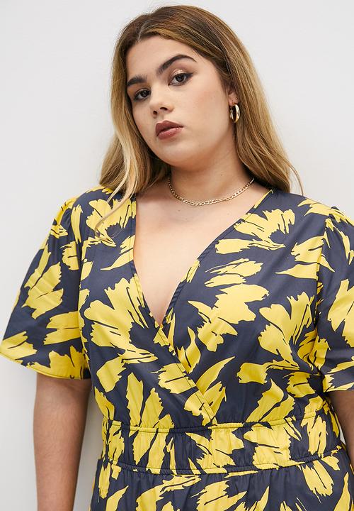 Superbalist - Fit and flare midi dress - yellow mono leaf