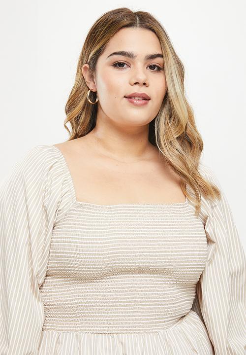 Me&B - Plus smocked bodice dress with pockets - stone