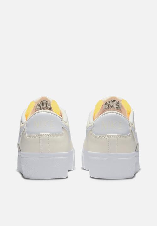 Nike - Nike blazer low platform - sail/white-white-black