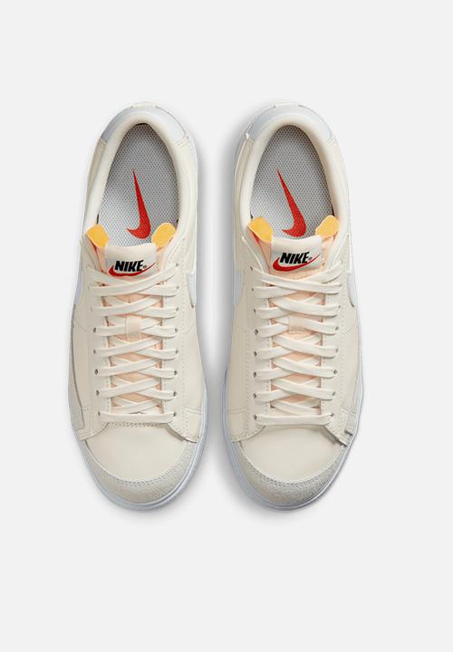 Nike - Nike blazer low platform - sail/white-white-black