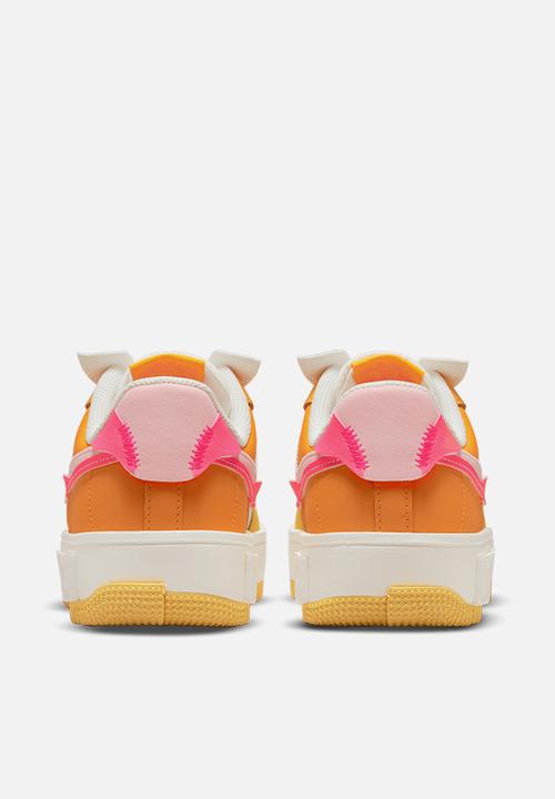 Nike - Wmns Nike air force 1 fontanka - summit white/hyper pink-solar flare