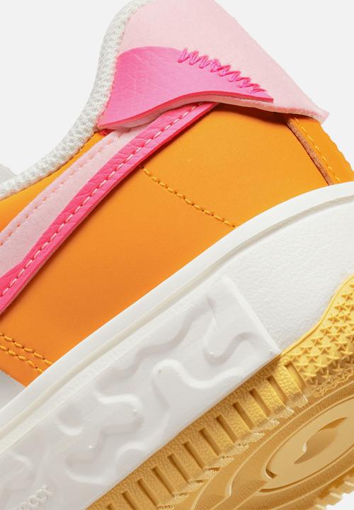 Nike - Wmns Nike air force 1 fontanka - summit white/hyper pink-solar flare