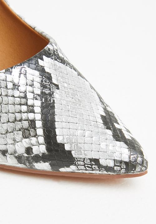 Madison® - Bexley stiletto court heel - white & black 