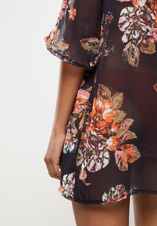 dailyfriday - Short sleeve kaftan - navy based floral