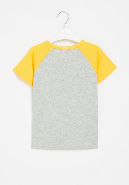 Pop Candy - Boys dino skate tee - grey & yellow