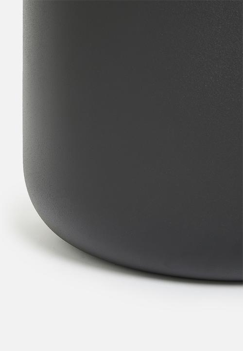 Sixth Floor - Kai outdoor sidetable - black