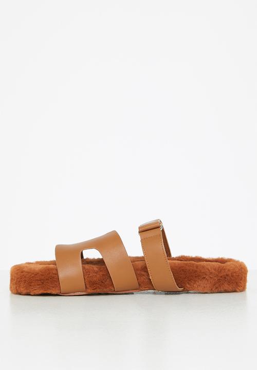 Public Desire - Hot fuzz slipper - tan borg