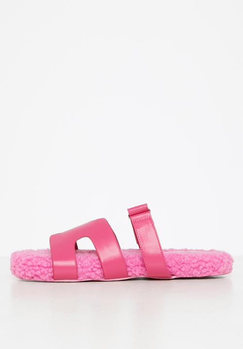 Public Desire - Hot fuzz slipper - pink borg