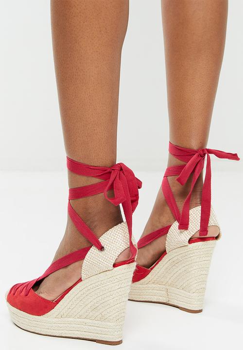 Miss Black - Moniker1 espadrille wedge heel - red