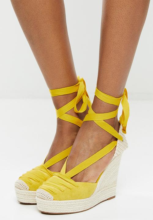 Miss Black - Moniker1 espadrille wedge heel - yellow