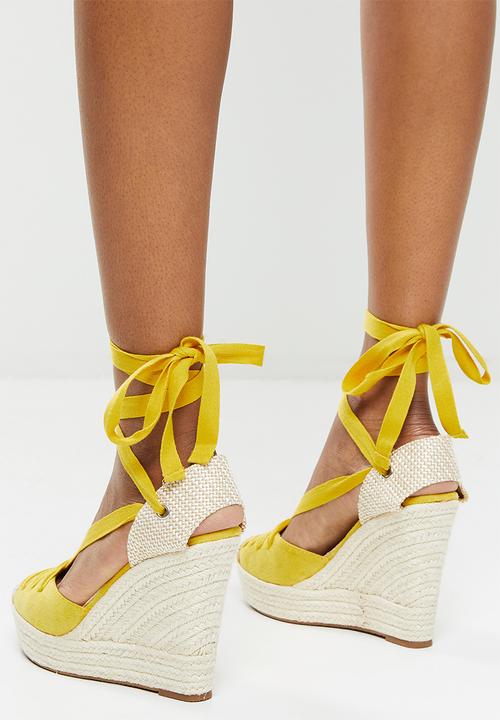 Miss Black - Moniker1 espadrille wedge heel - yellow