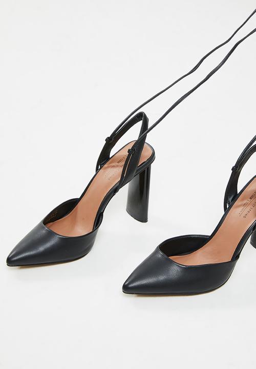Call It Spring - Nicki court heel - black