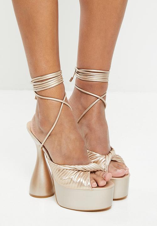 Rock & Co - Disco 2 tie leg platform heel - gold