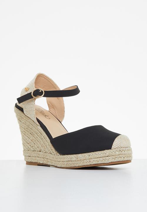 Miss Black - Hooked espadrille wedge heel - black