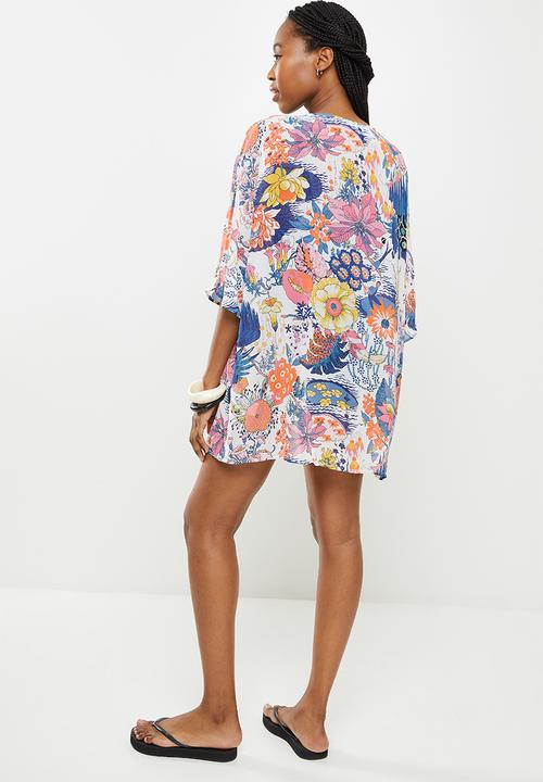 dailyfriday - Short sleeve kaftan - blue based floral