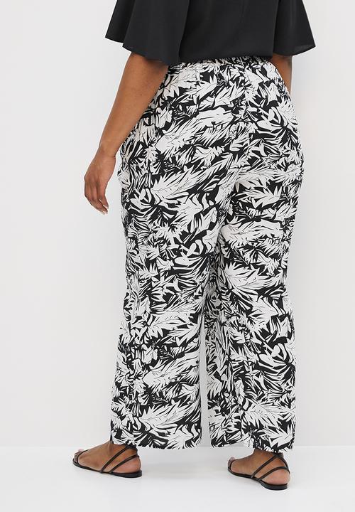edit Plus - Belted soft straight leg pant - mono palm leaves