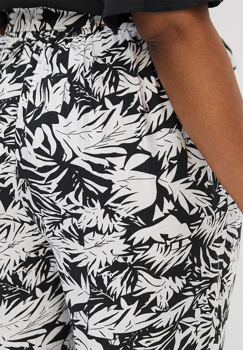 edit Plus - Belted soft straight leg pant - mono palm leaves
