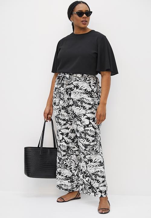 edit Plus - Belted soft straight leg pant - mono palm leaves