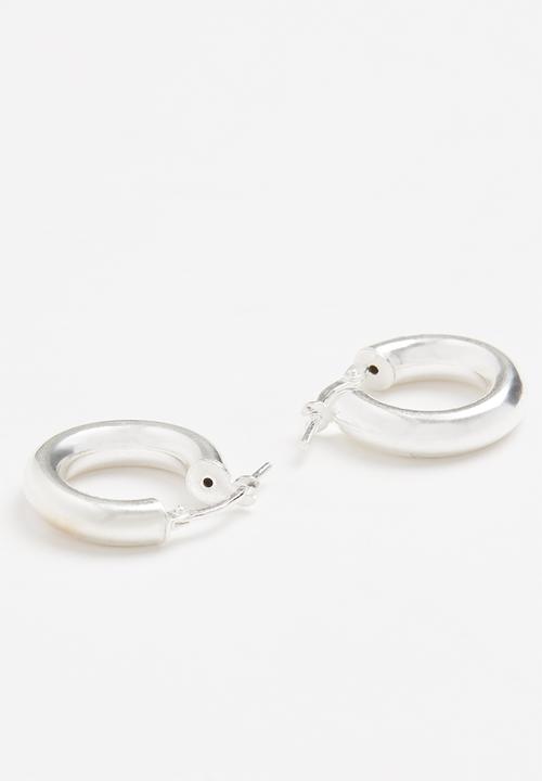 Matter of Fakt - Small classic oasis hoops - silver