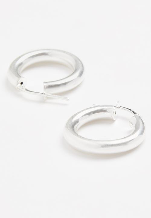 Matter of Fakt - Classic oasis hoops - silver