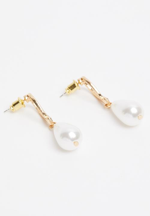 Superbalist - Grace faux pearl studs - gold & cream