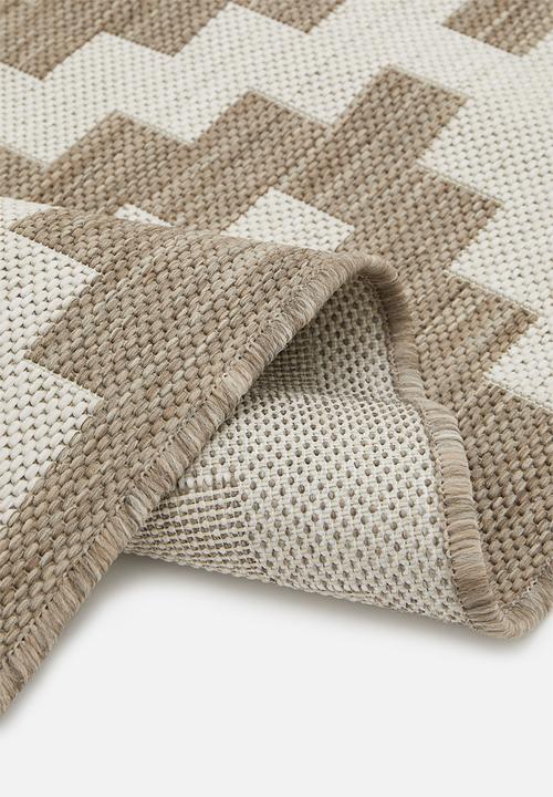 Hertex Haus - Jenga woven outdoor rug- tan lines