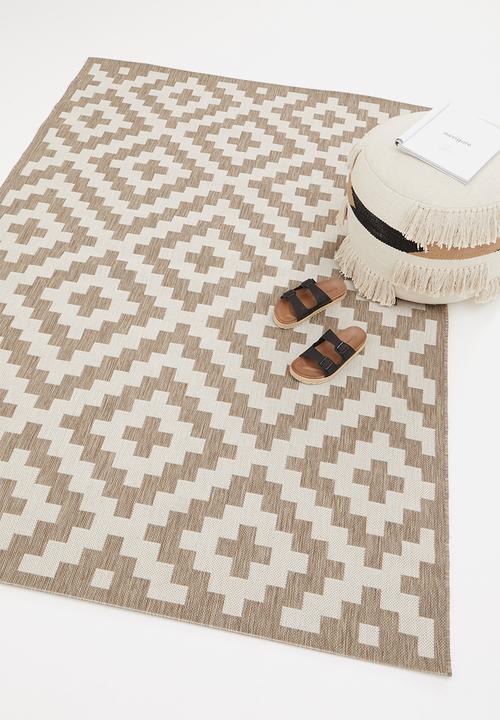 Hertex Haus - Jenga woven outdoor rug- tan lines