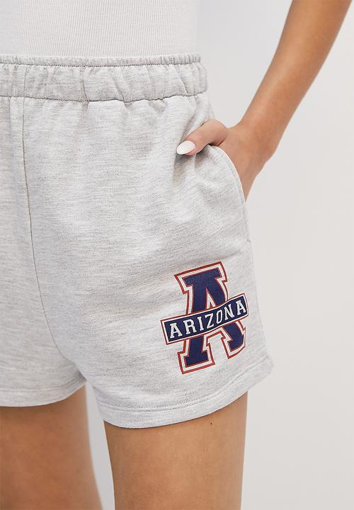 Blake - Fleece short w graphic - grey melange