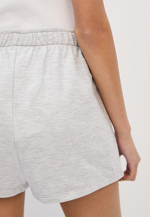 Blake - Fleece short w graphic - grey melange