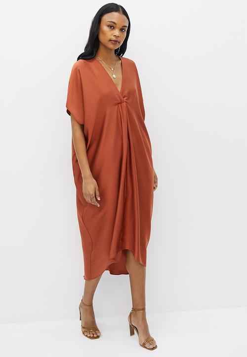 MILLA - Satin kaftan dress - rust