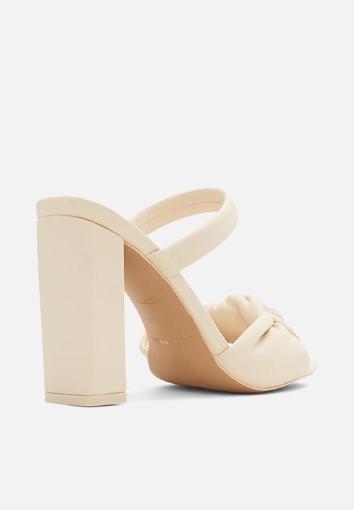 Call It Spring - Rhia block heel - off white