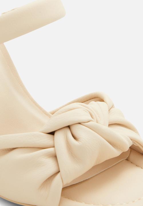 Call It Spring - Rhia block heel - off white