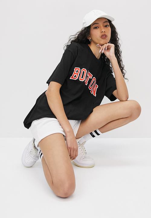 Blake - Oversized tee with placement print - black
