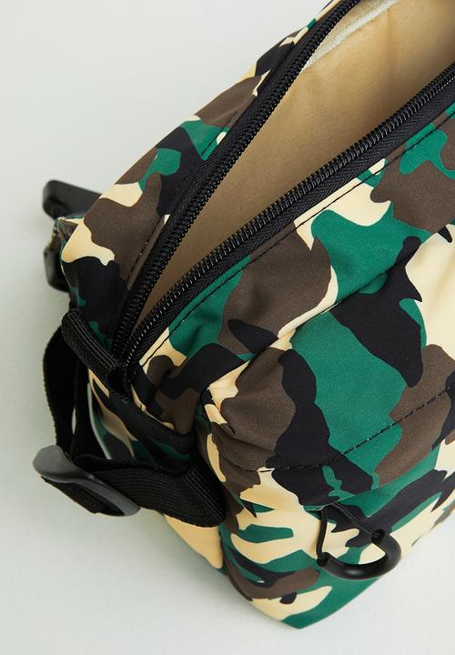 Rebel Republic - Boys camo moon bag - multi 