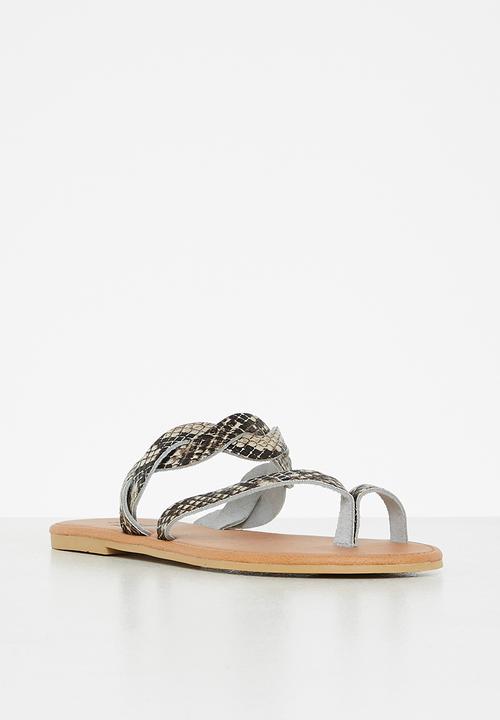edit - Mika toe post sandal - stone & black