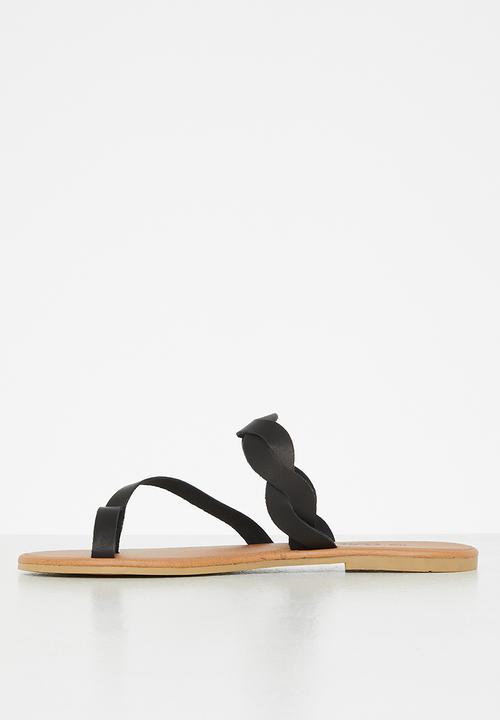 edit - Mika toe post sandal - black