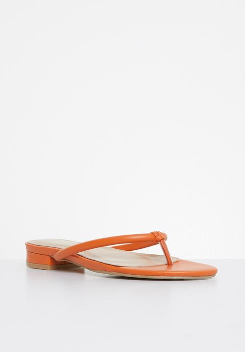 edit - Puffy round toe sandal - orange
